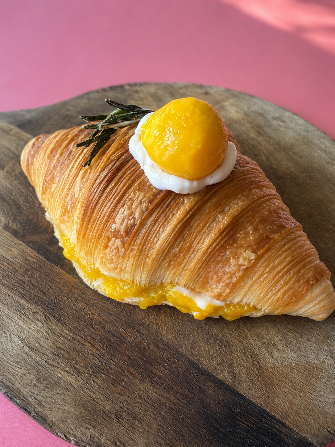 Pack of 2 Mango Vanilla Croissant