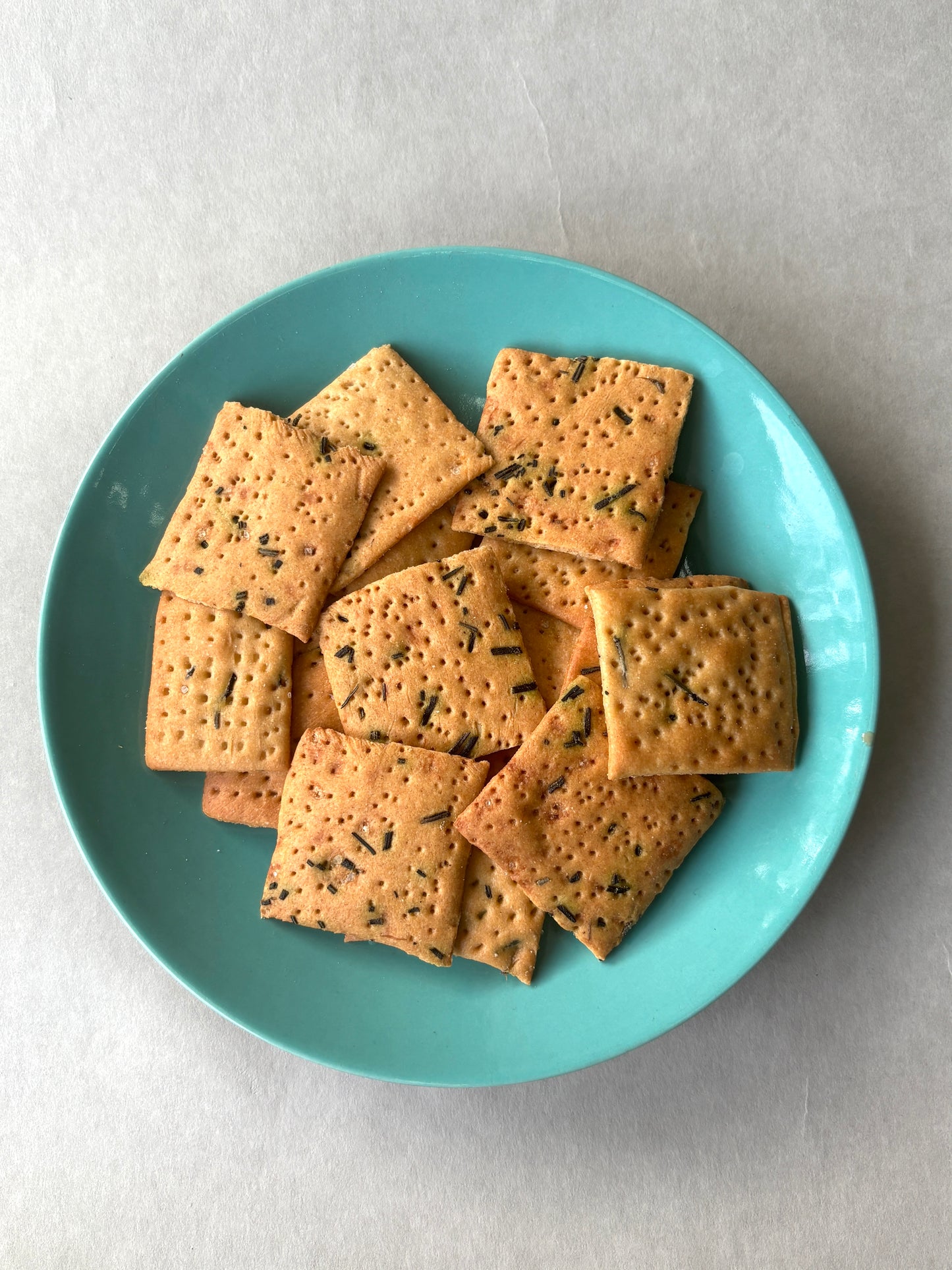 Jowar Methi Masala Crackers